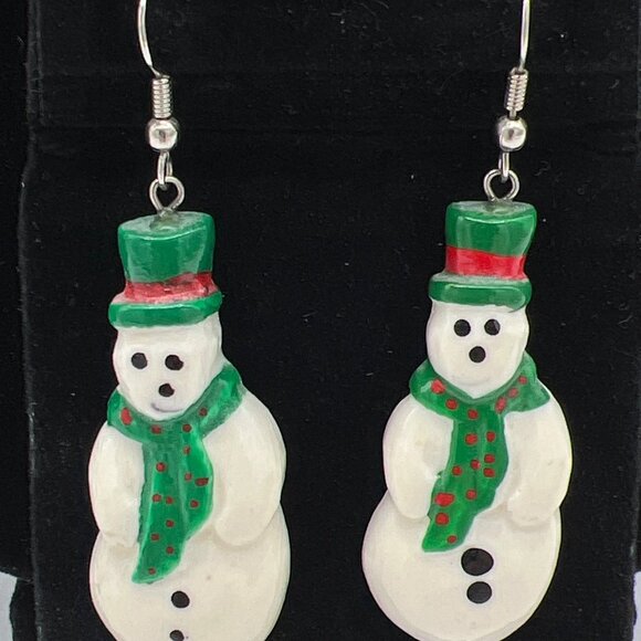 Snowman-Themed Dangle Earrings With Green & Red Accents - Picture 2 of 5